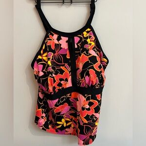 Lands End keyhole detail floral swimsuit.